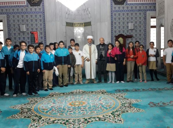  Camiler Haftasımünasebetiyle 2 Ekim 2016 günü okulumuz Konyalı Camisini ziyaret etmiştir.
